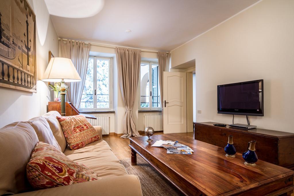 צ'רנוביו Lake Charming Apartment חדר תמונה